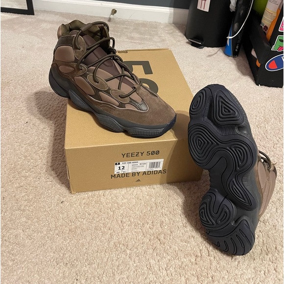 Yeezy 500 High - Picture 2 of 6